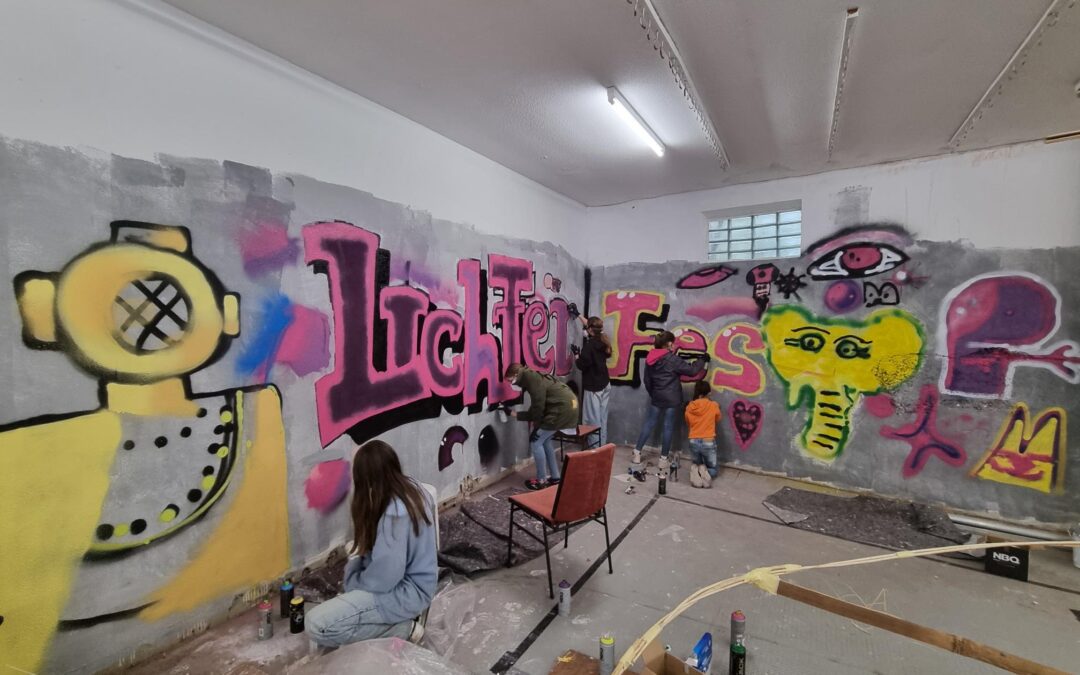 Graffitiaktion in der Lichterfestwerkstatt