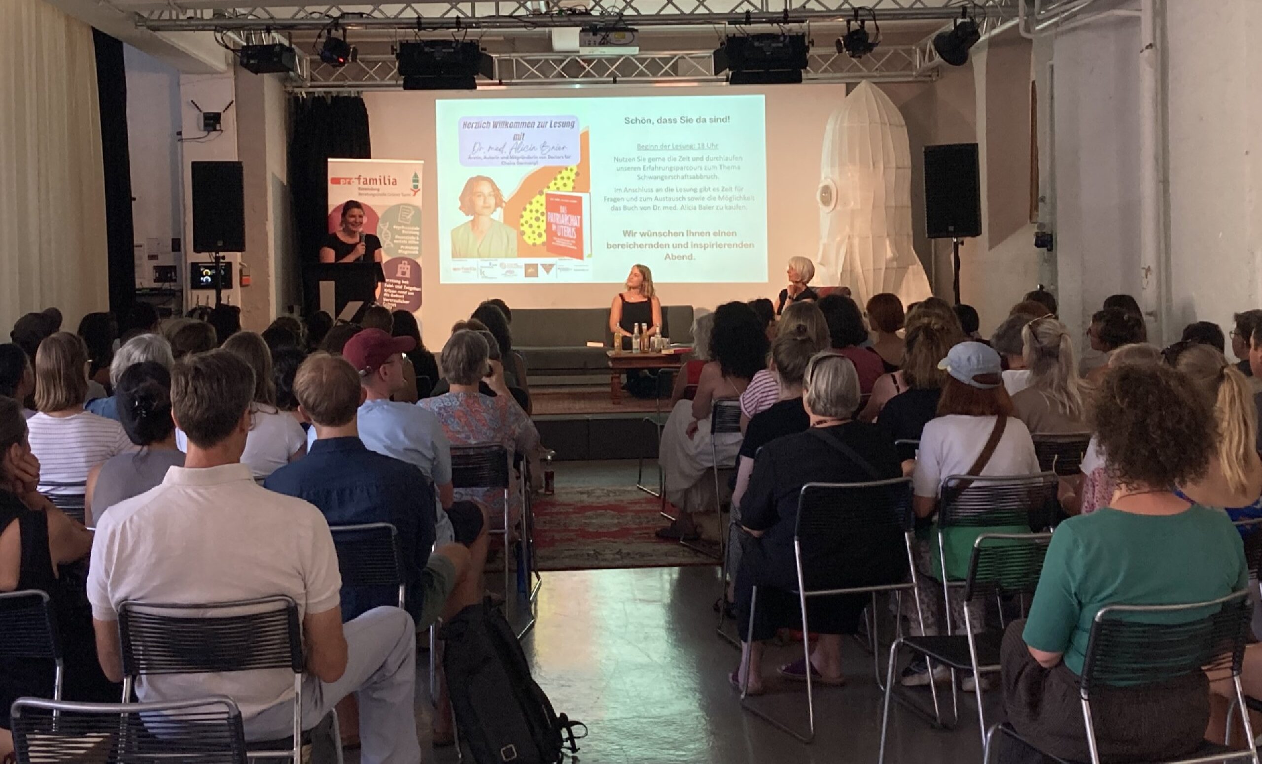 Lesung & Austausch mit Dr. med. Alicia Baier: Das Patriarchat im Uterus